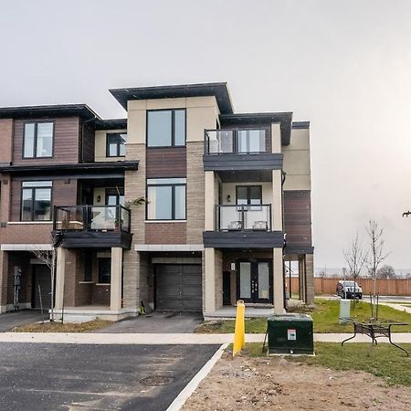 Modern Hamilton Homes Lake Ontario Shore By Globalstay Luaran gambar
