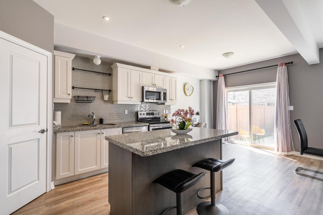 Modern Hamilton Homes Lake Ontario Shore By Globalstay Luaran gambar