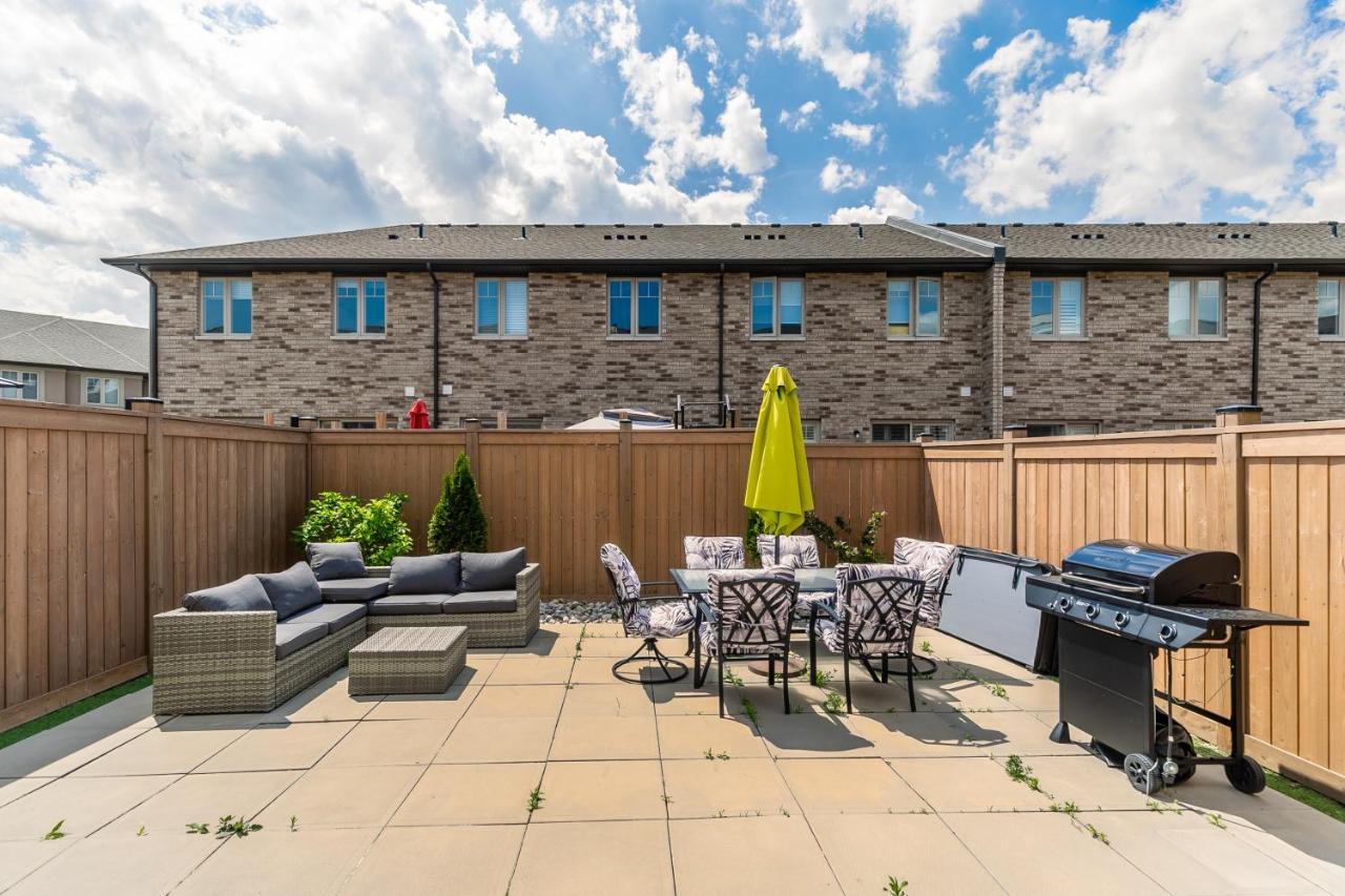 Modern Hamilton Homes Lake Ontario Shore By Globalstay Luaran gambar
