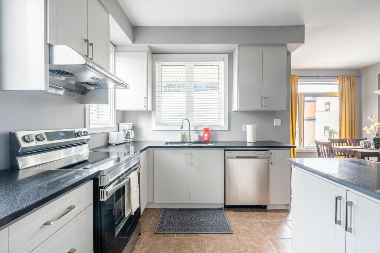 Modern Hamilton Homes Lake Ontario Shore By Globalstay Luaran gambar